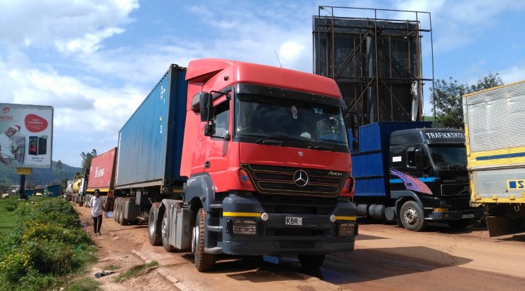 Roadside trucks parking